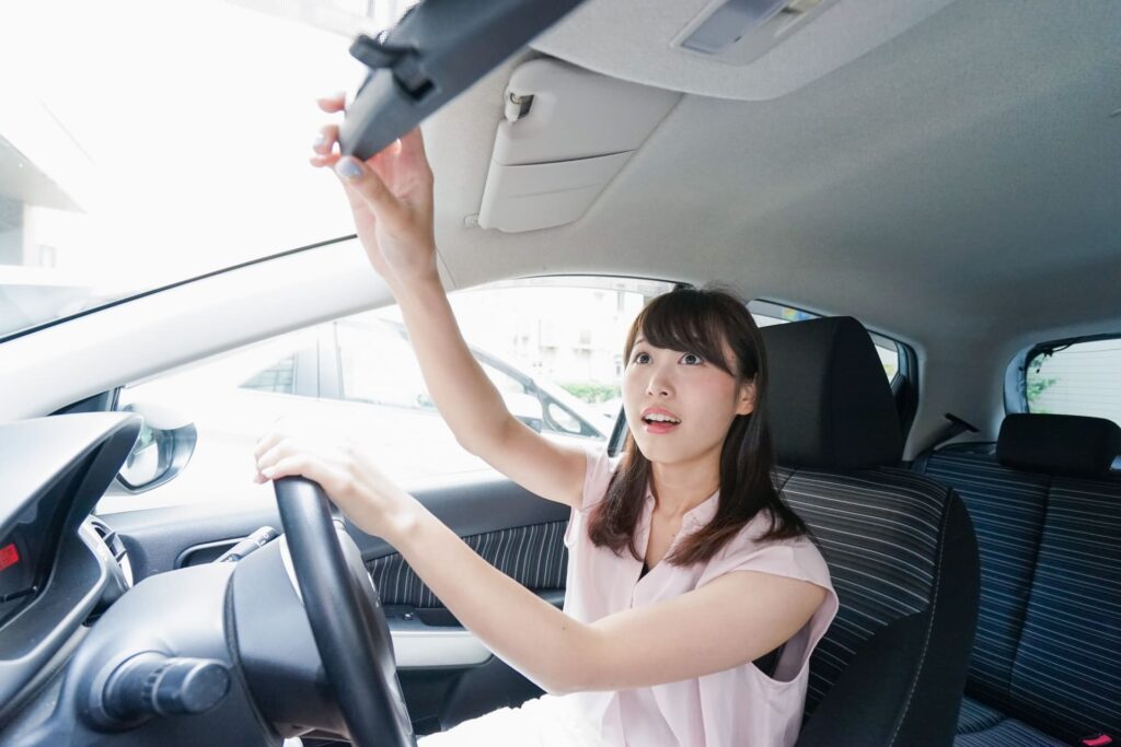 女性がプリウスを運転する際の注意点